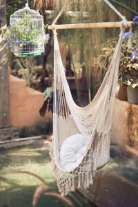 hamak w ogrodzie